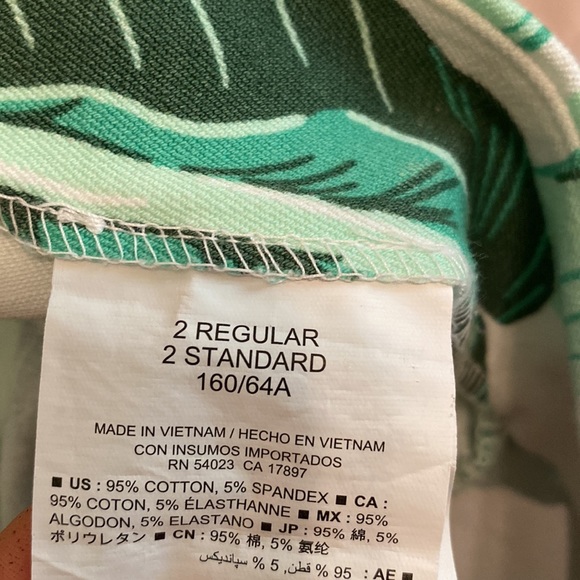 Green Palm Banana Leaf Shorts Old Navy 2 - Picture 5 of 6